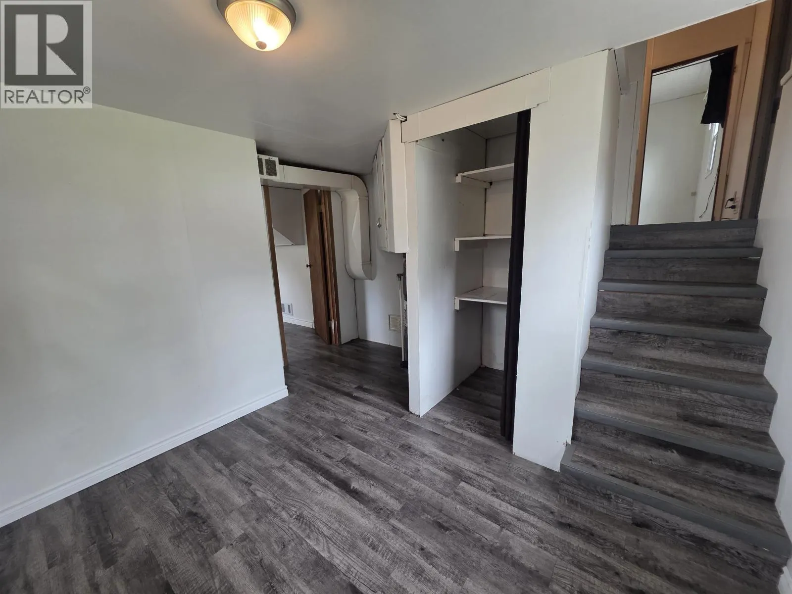 2706 KEEFER STREET