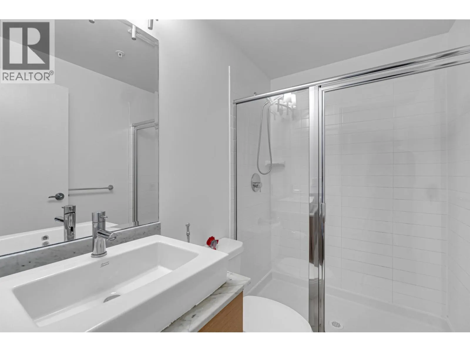 1602 400 CAPILANO ROAD