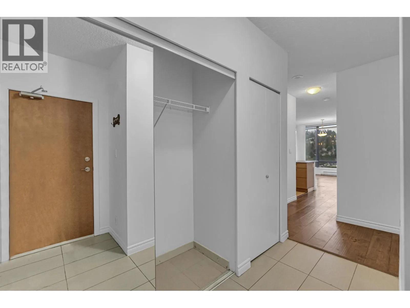1602 400 CAPILANO ROAD