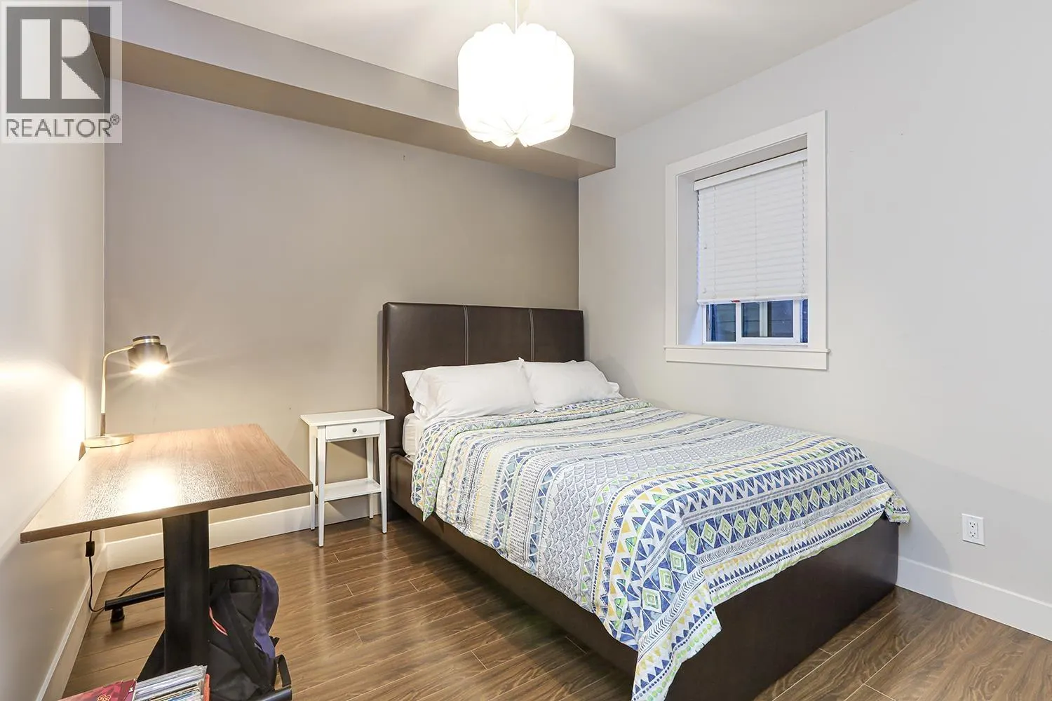 829 LAIRD COURT