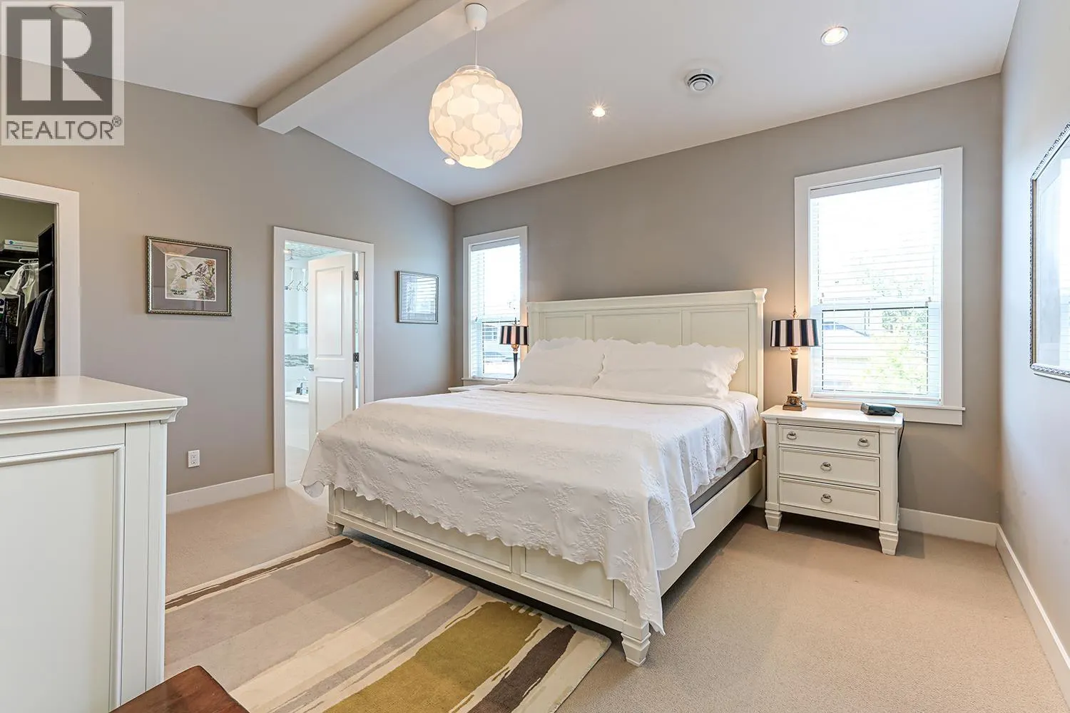 829 LAIRD COURT