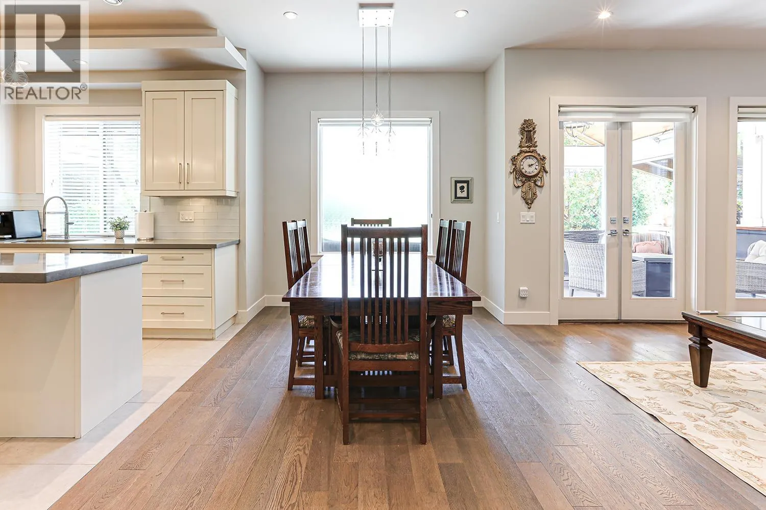 829 LAIRD COURT