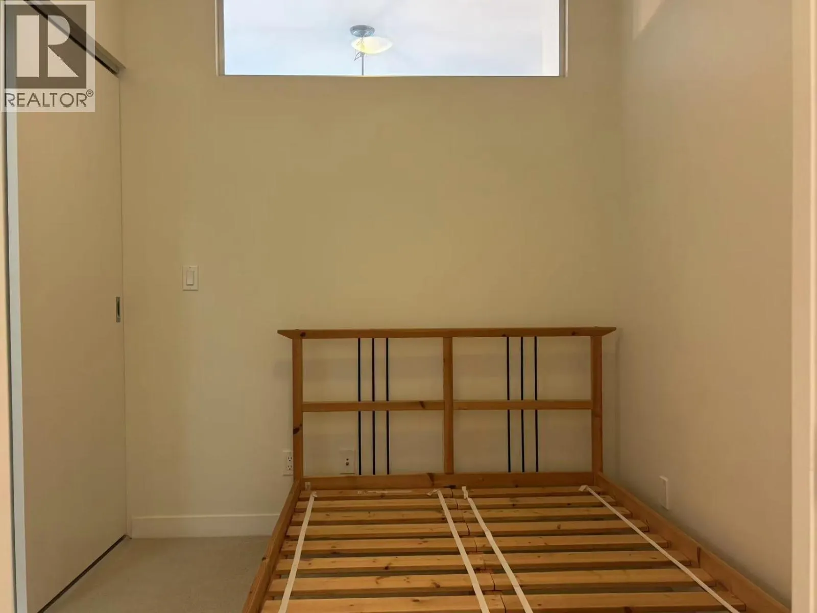 10x 9080 UNIVERSITY CRESCENT