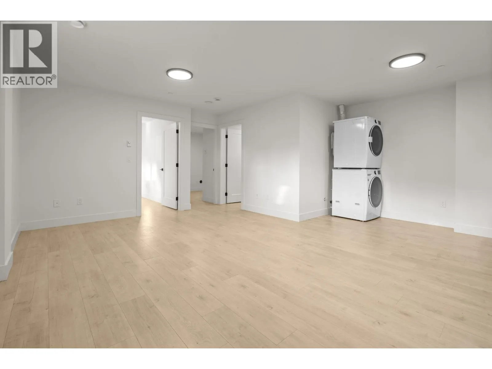 3218 W 39TH
