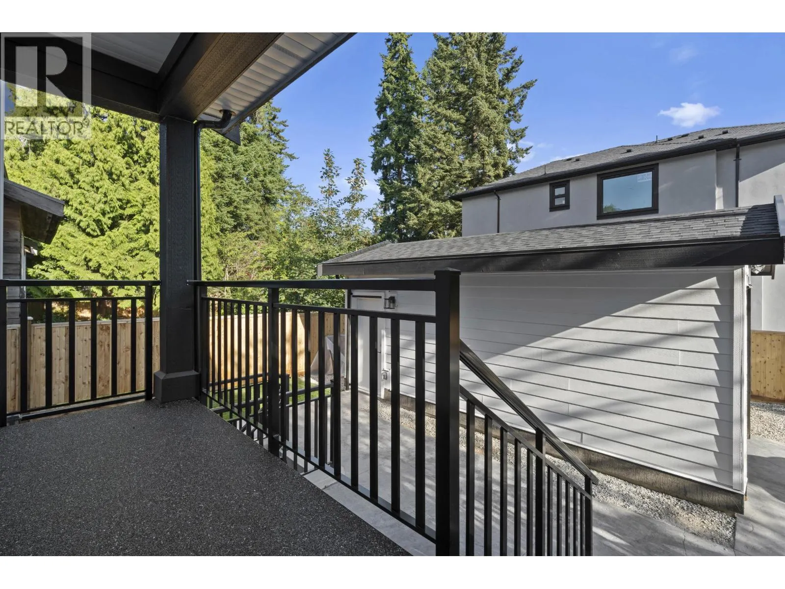 3218 W 39TH