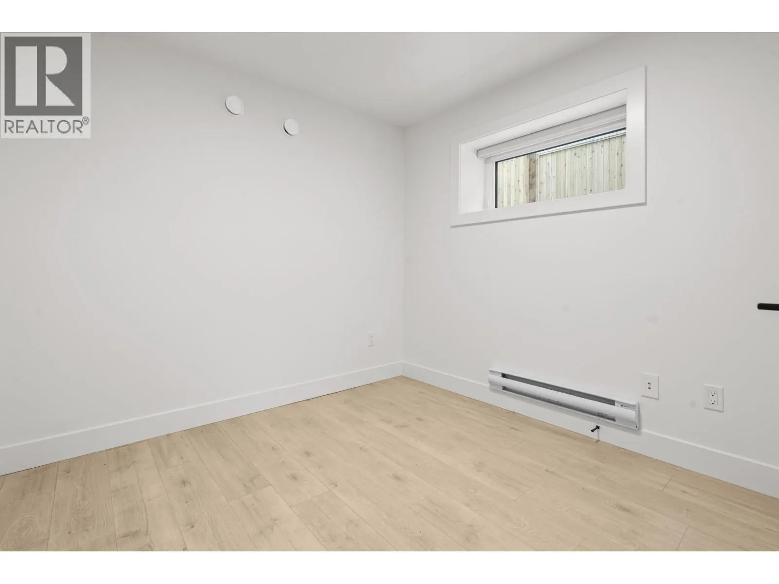 3218 W 39TH