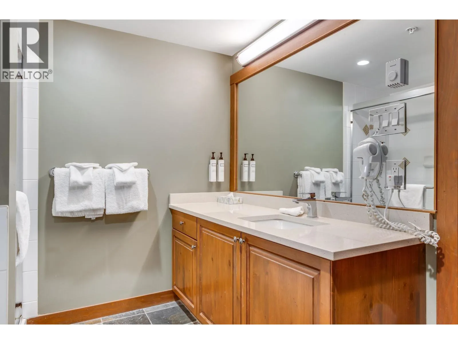 206 G2 4653 BLACKCOMB WAY