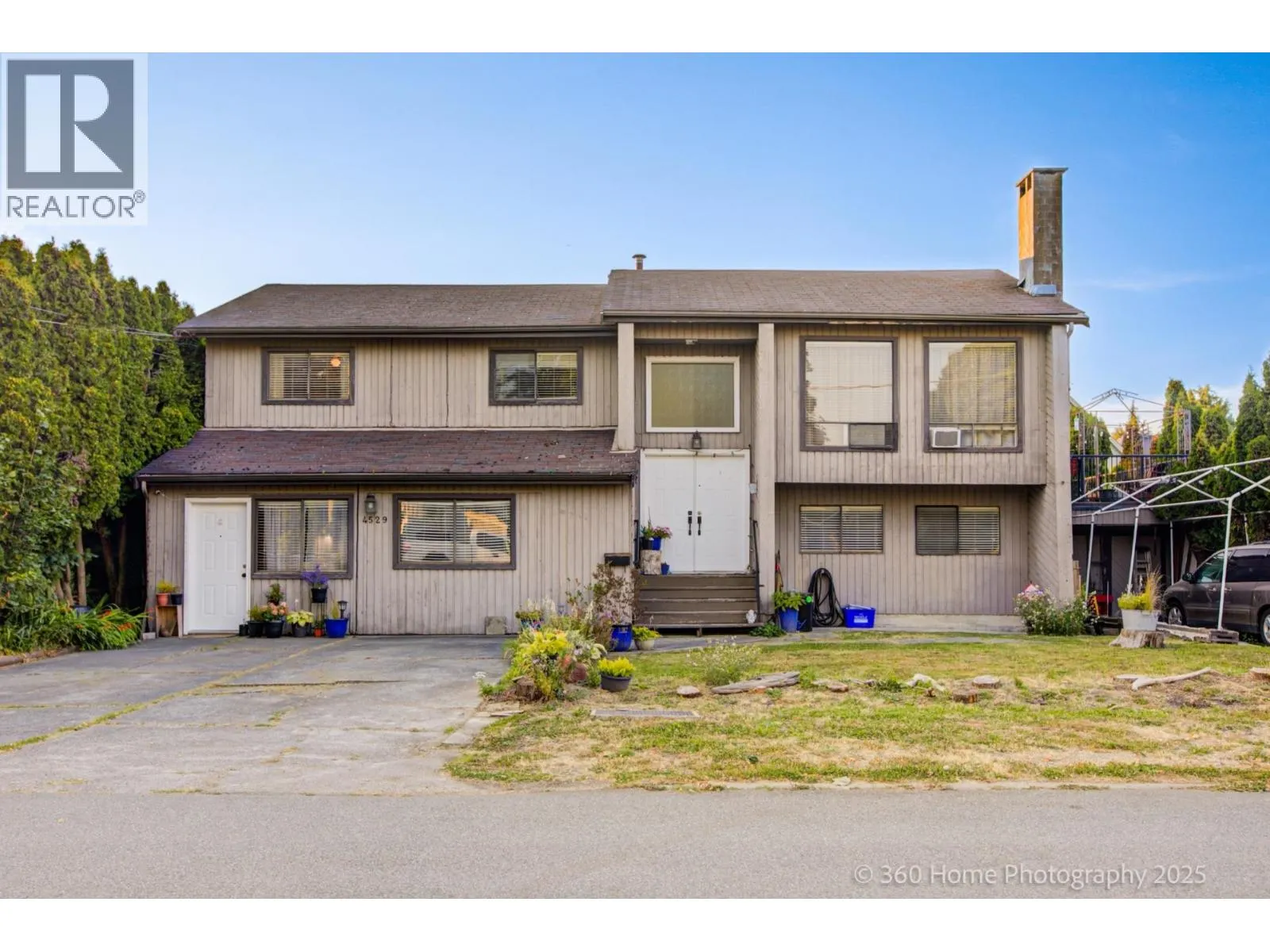 4529 SAVOY STREET