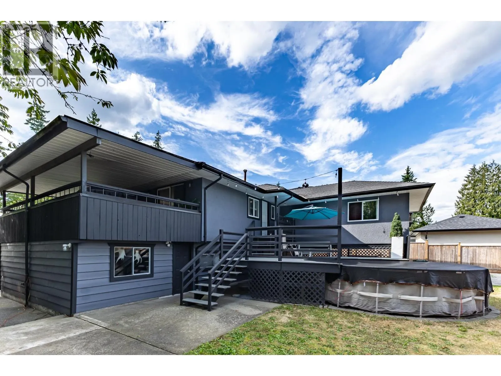 605 LAURENTIAN CRESCENT