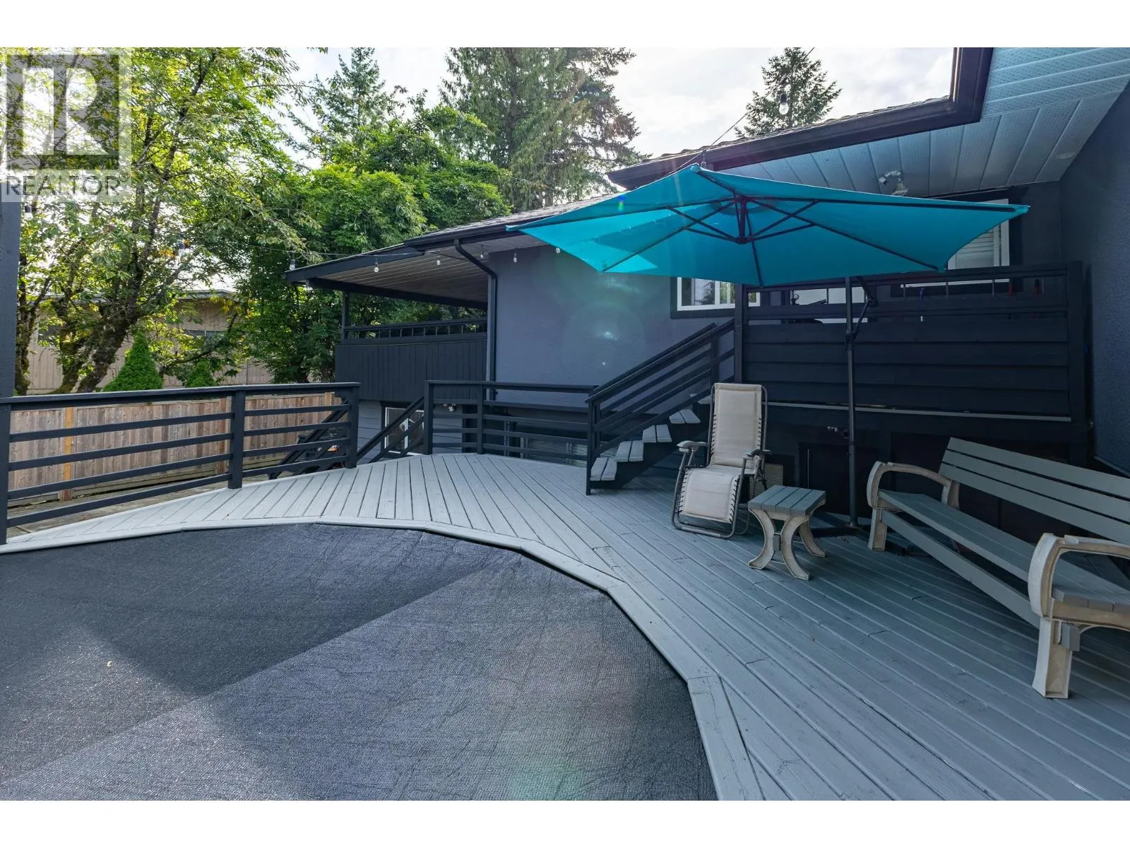 605 LAURENTIAN CRESCENT