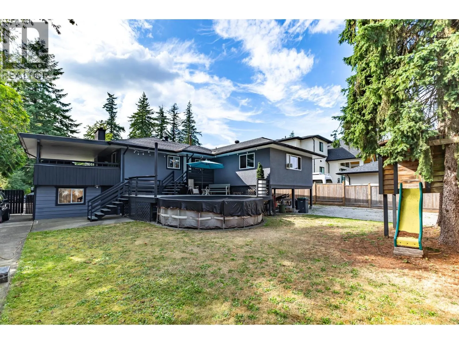 605 LAURENTIAN CRESCENT