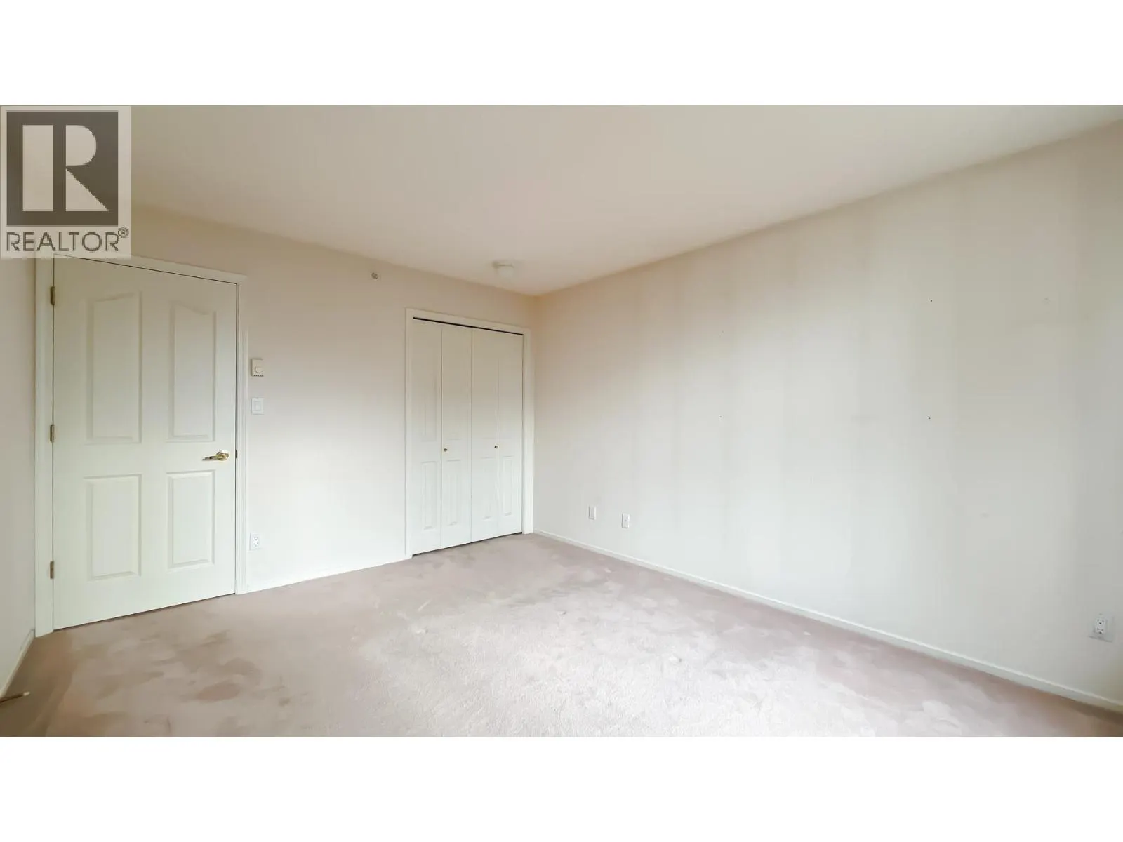 702 728 PRINCESS STREET