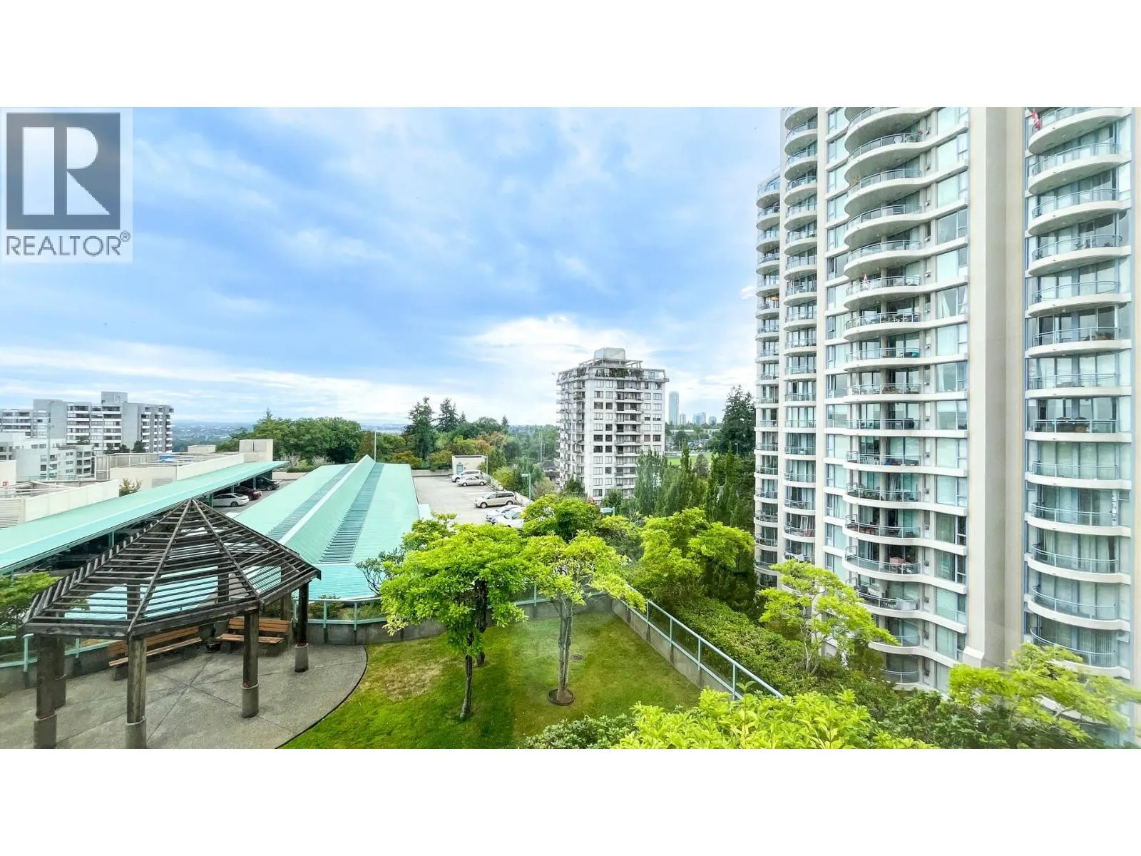 702 728 PRINCESS STREET
