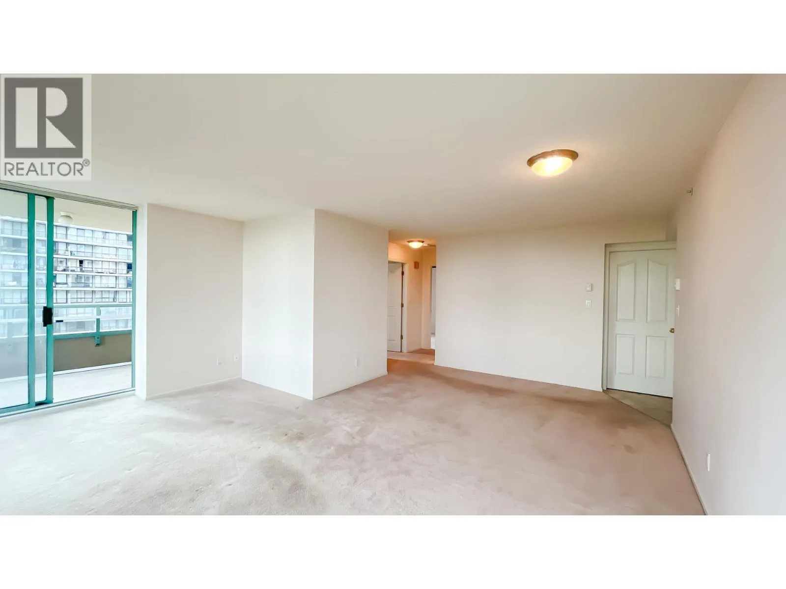 702 728 PRINCESS STREET