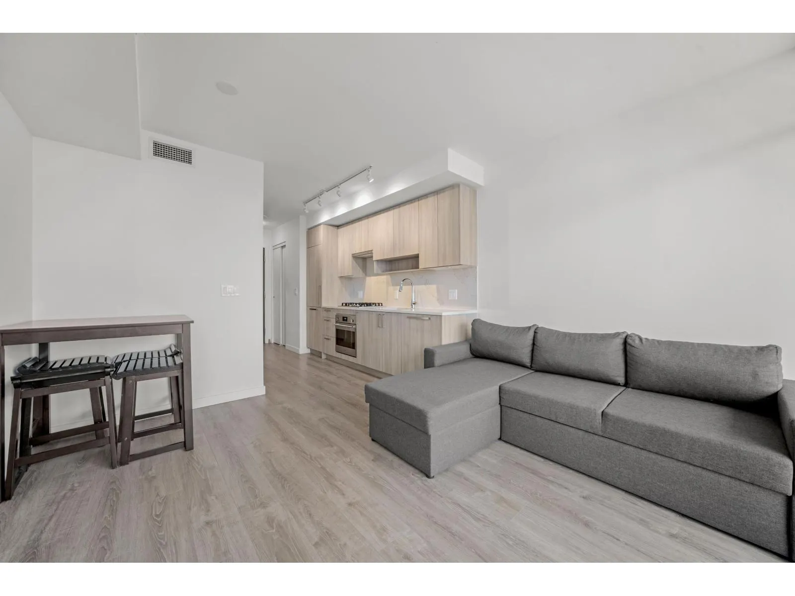 3204 13350 CENTRAL AVENUE