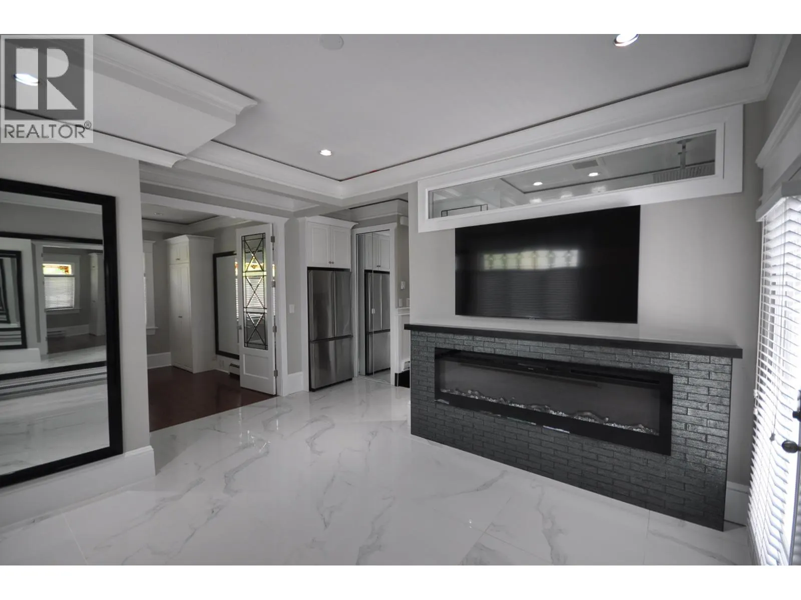 7505 KINGSWAY