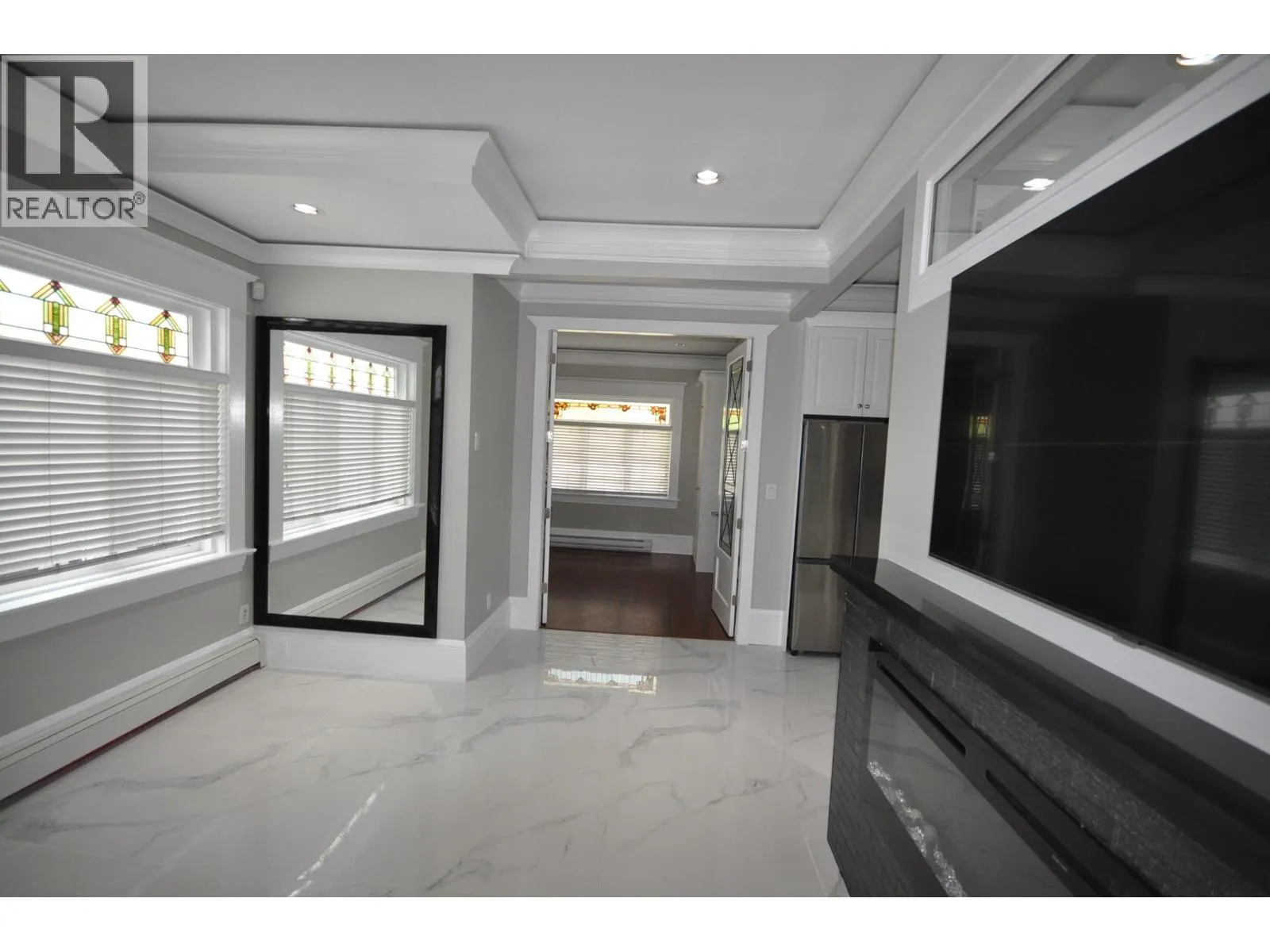 7505 KINGSWAY