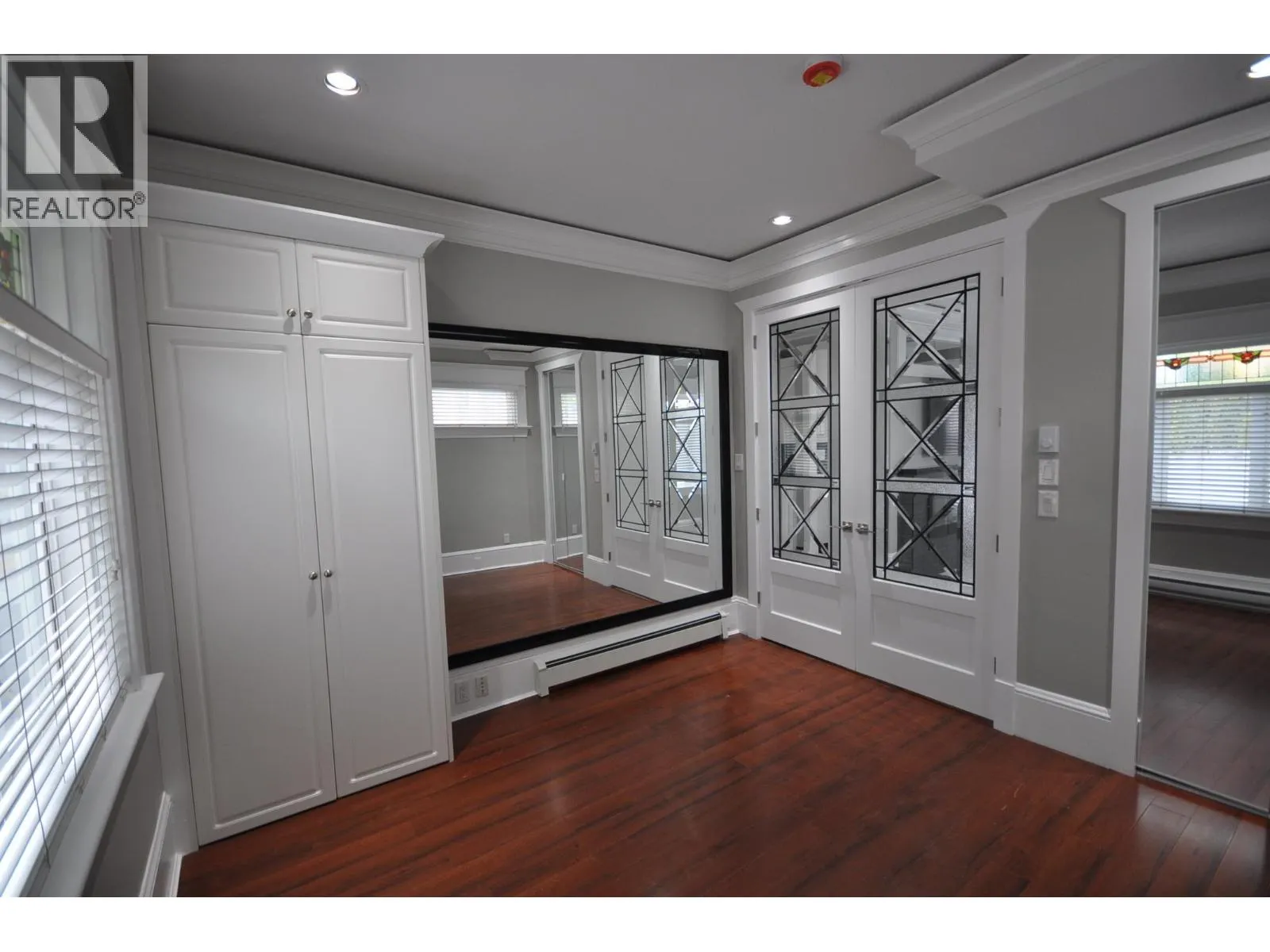 7505 KINGSWAY