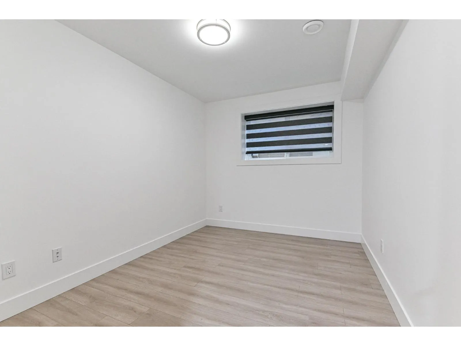 2540 TERMINAL COURT