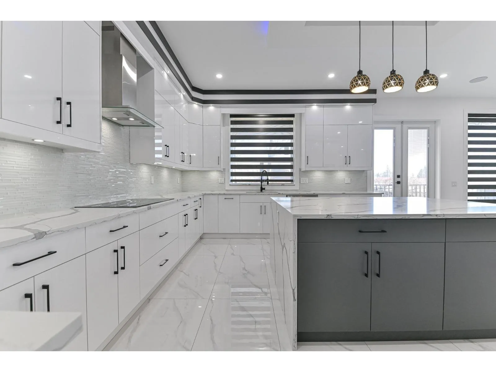 2540 TERMINAL COURT