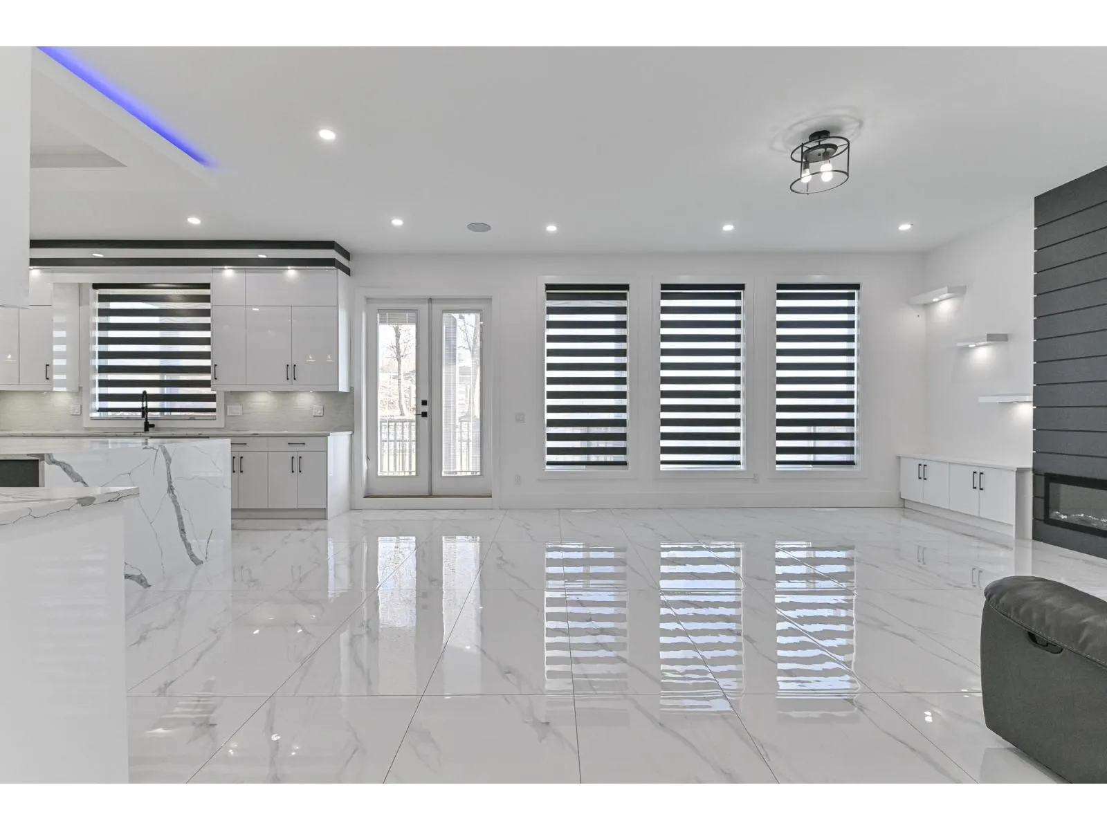 2540 TERMINAL COURT