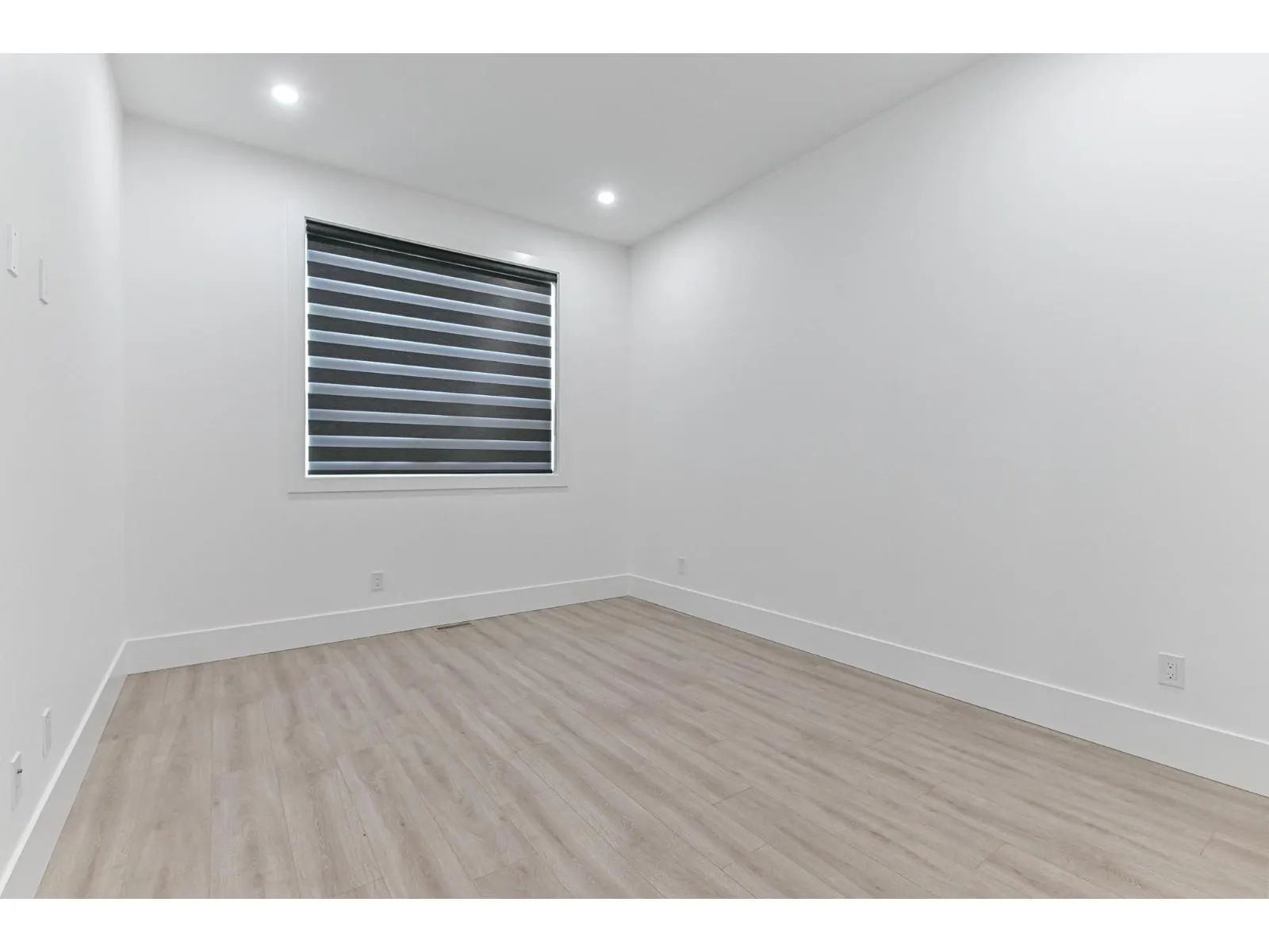 2540 TERMINAL COURT