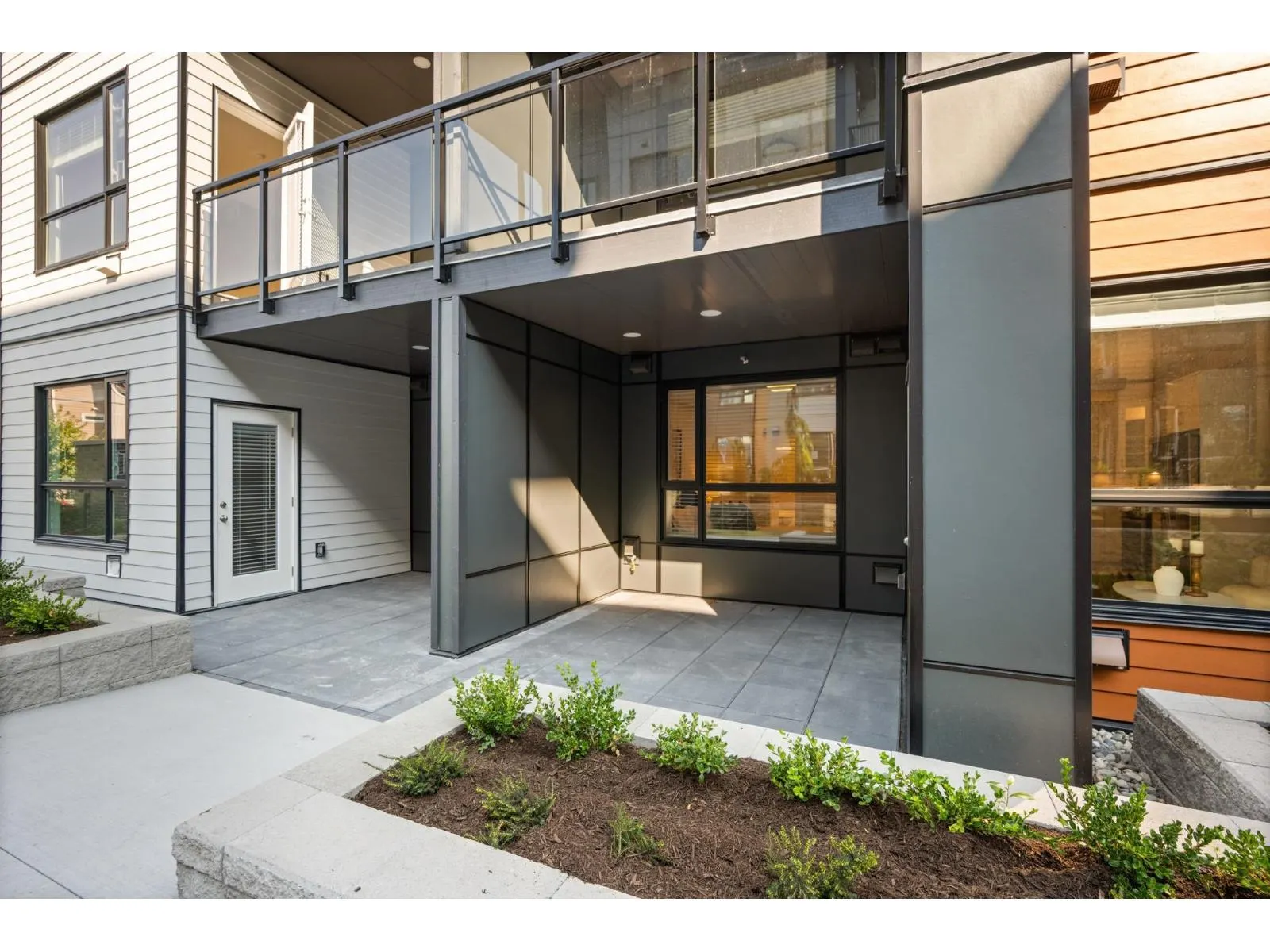 112 20932 83 AVENUE