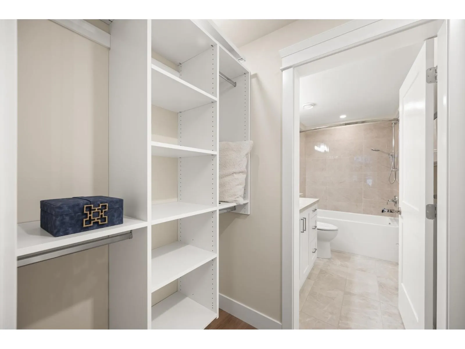 112 20932 83 AVENUE