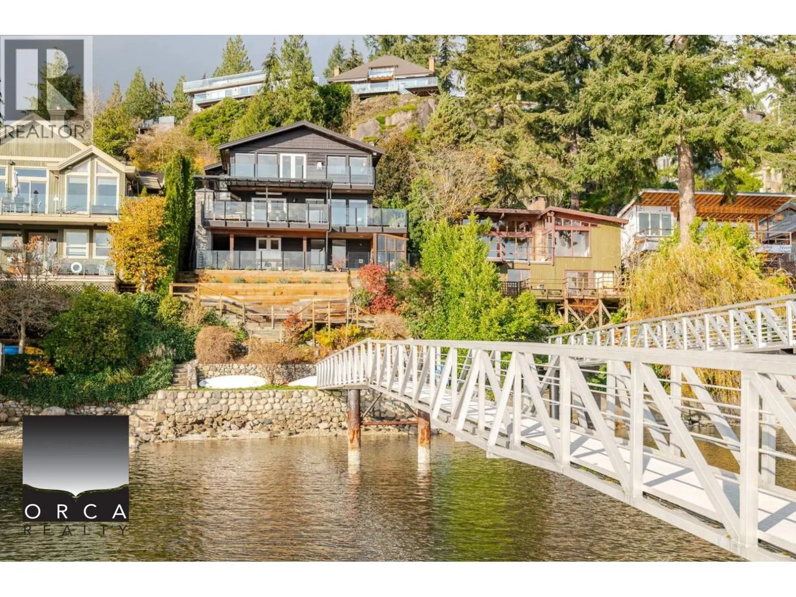 TOP LEVELS 4725 STRATHCONA