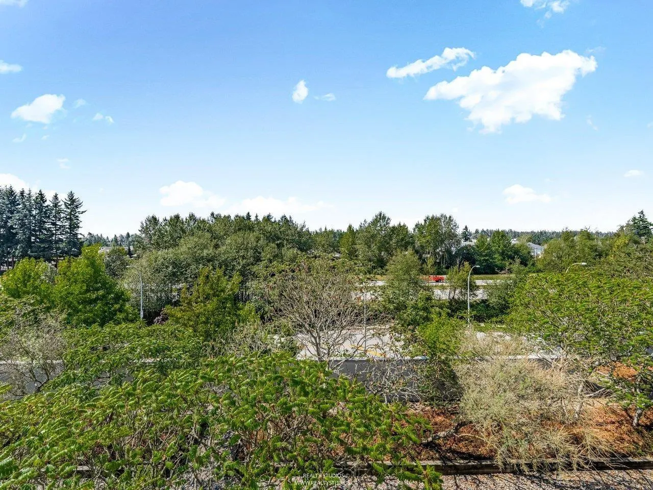 414 15735 CROYDON DRIVE