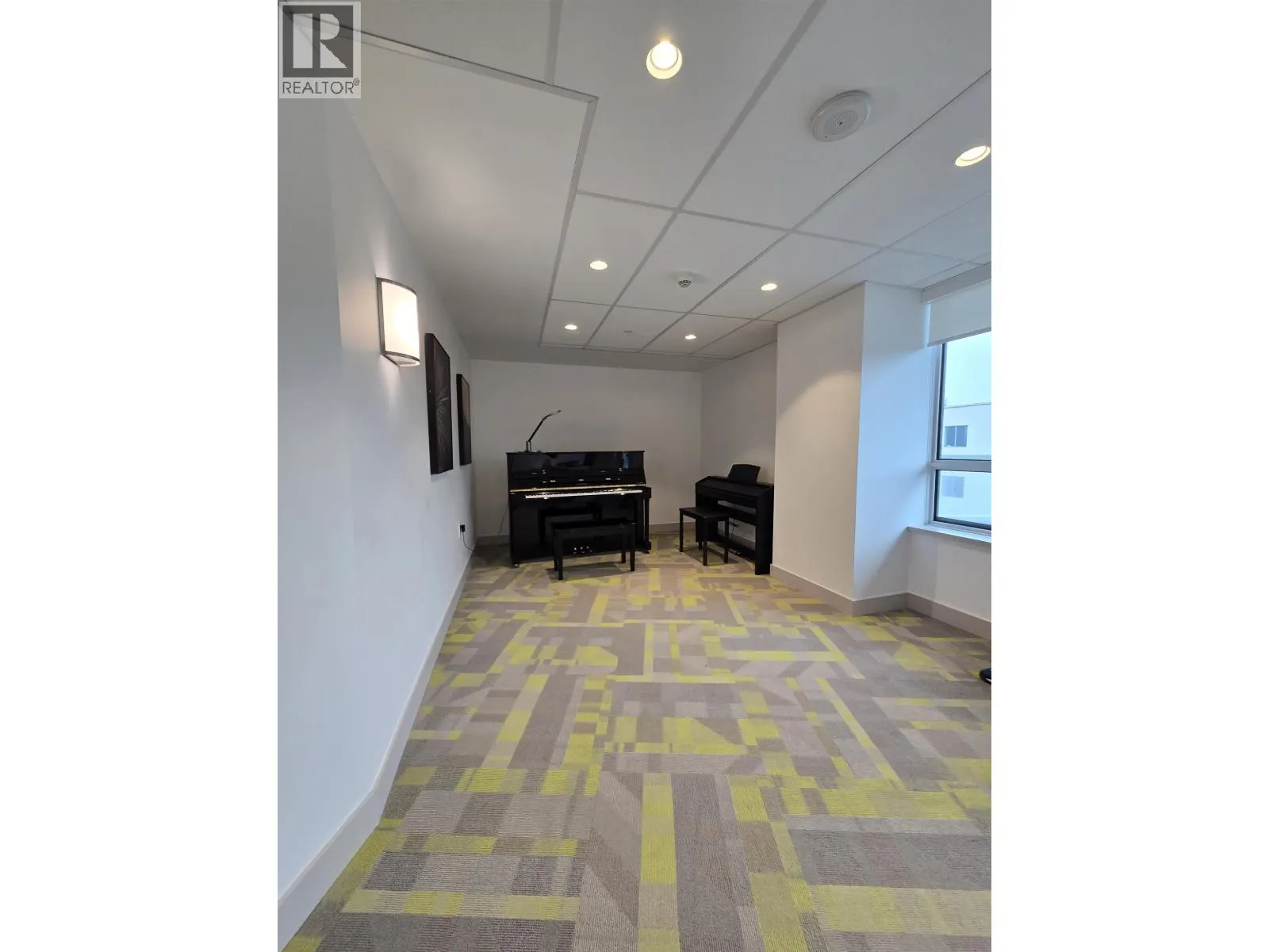 1601 5788 GILBERT ROAD