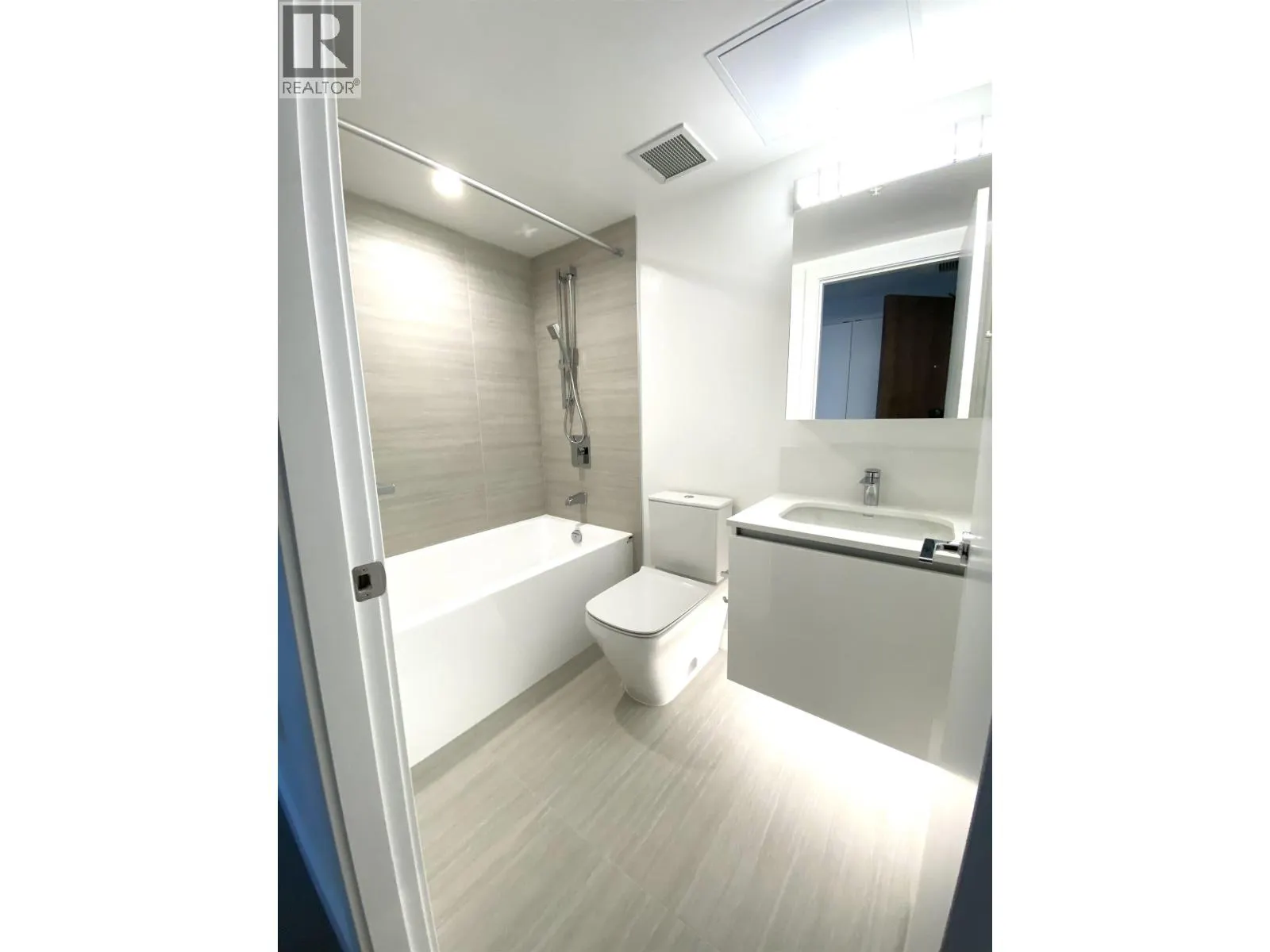 1601 5788 GILBERT ROAD