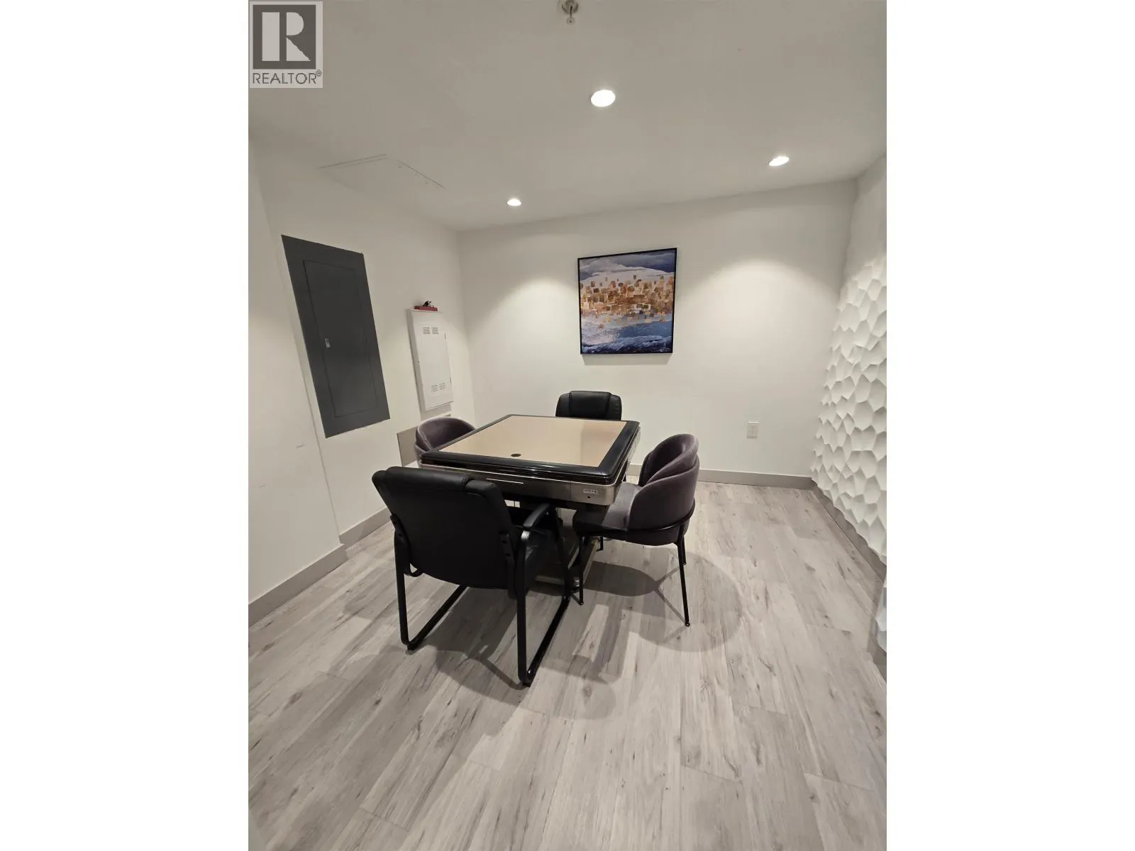 1601 5788 GILBERT ROAD