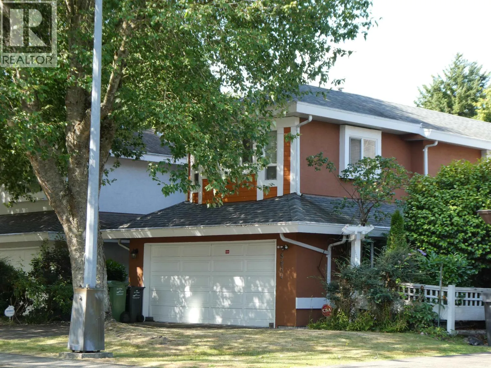 8631 DOLPHIN COURT