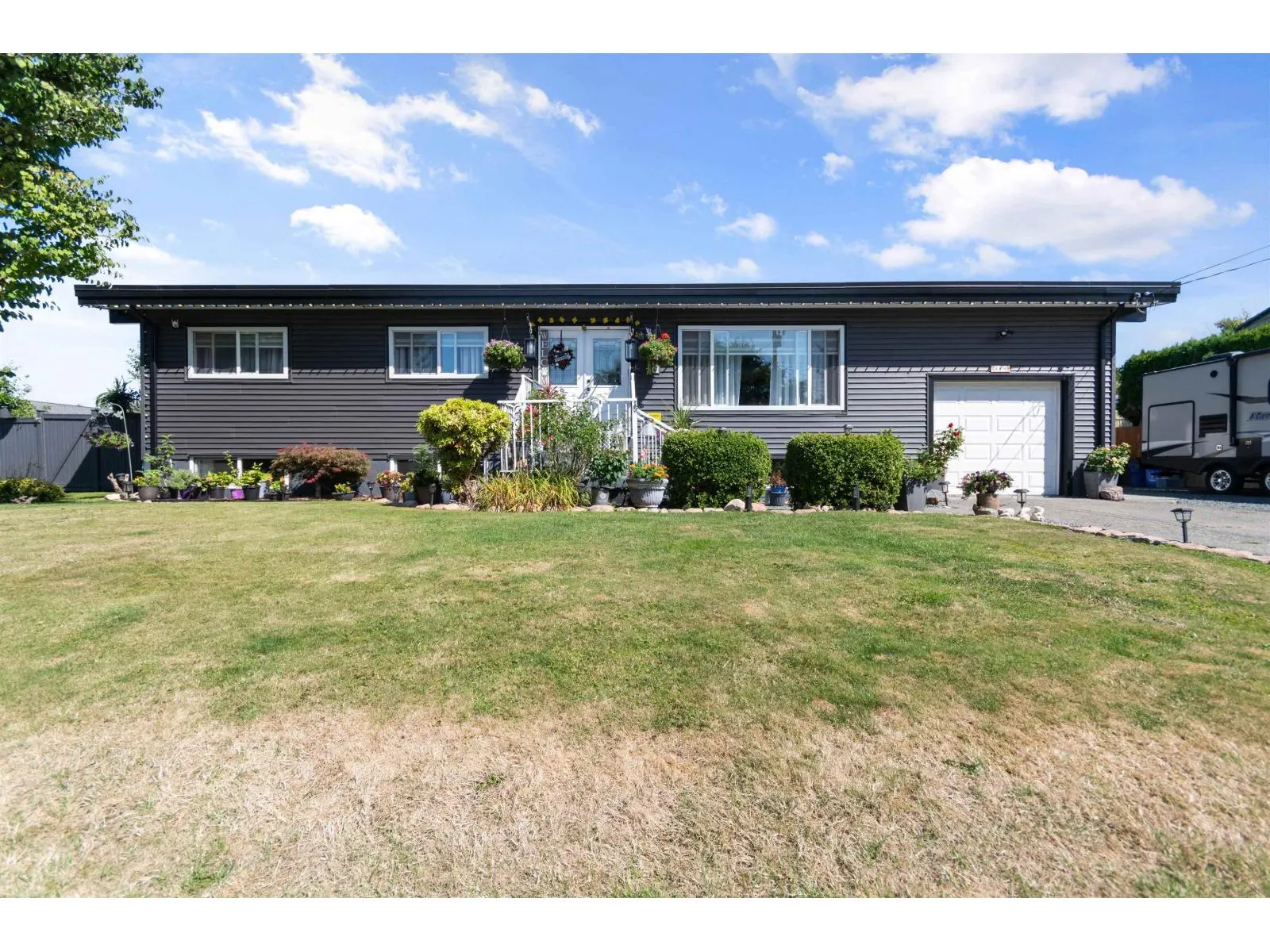 8550 NORMAN CRESCENT|Chilliwack Proper South
