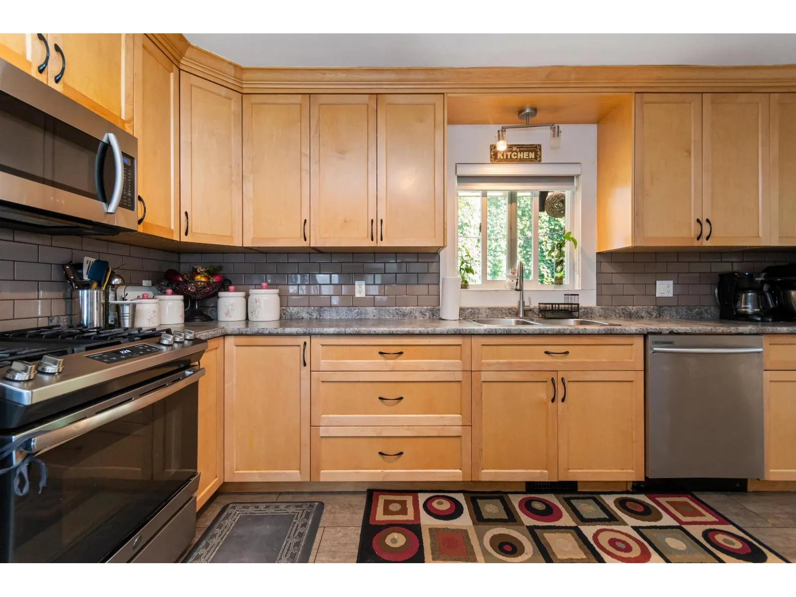 8550 NORMAN CRESCENT|Chilliwack Proper South