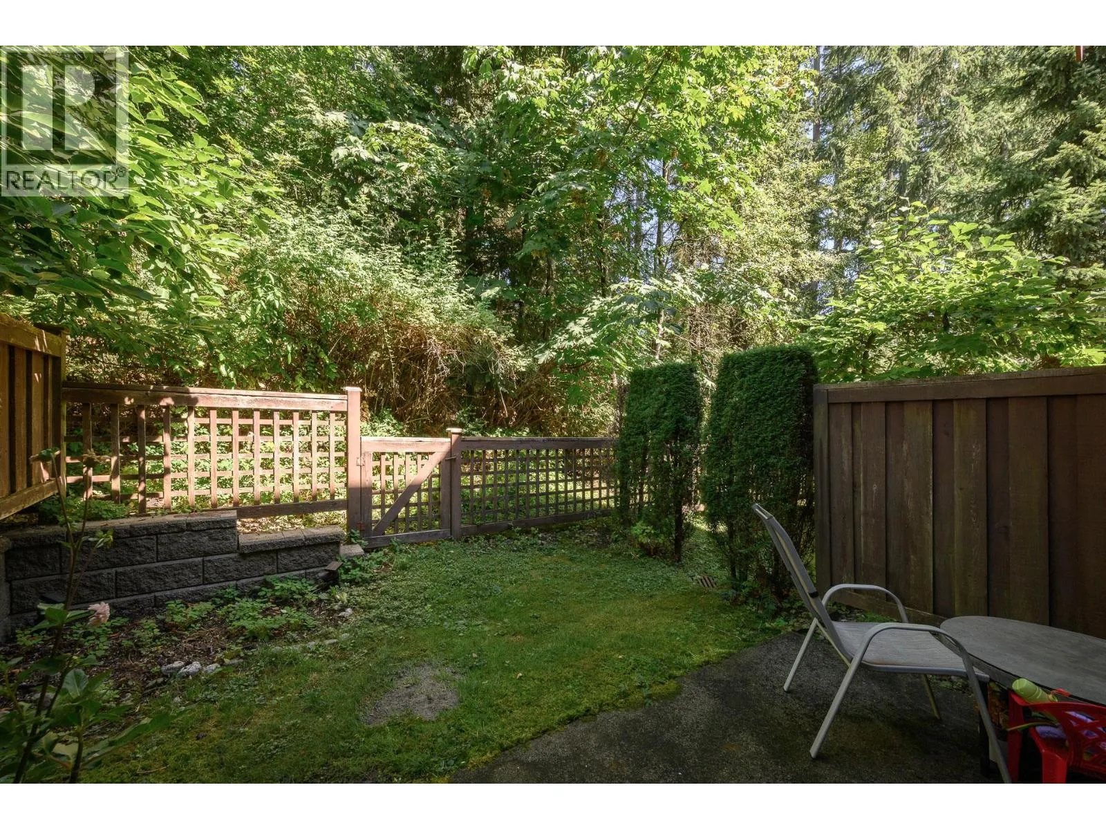 29 2000 PANORAMA DRIVE