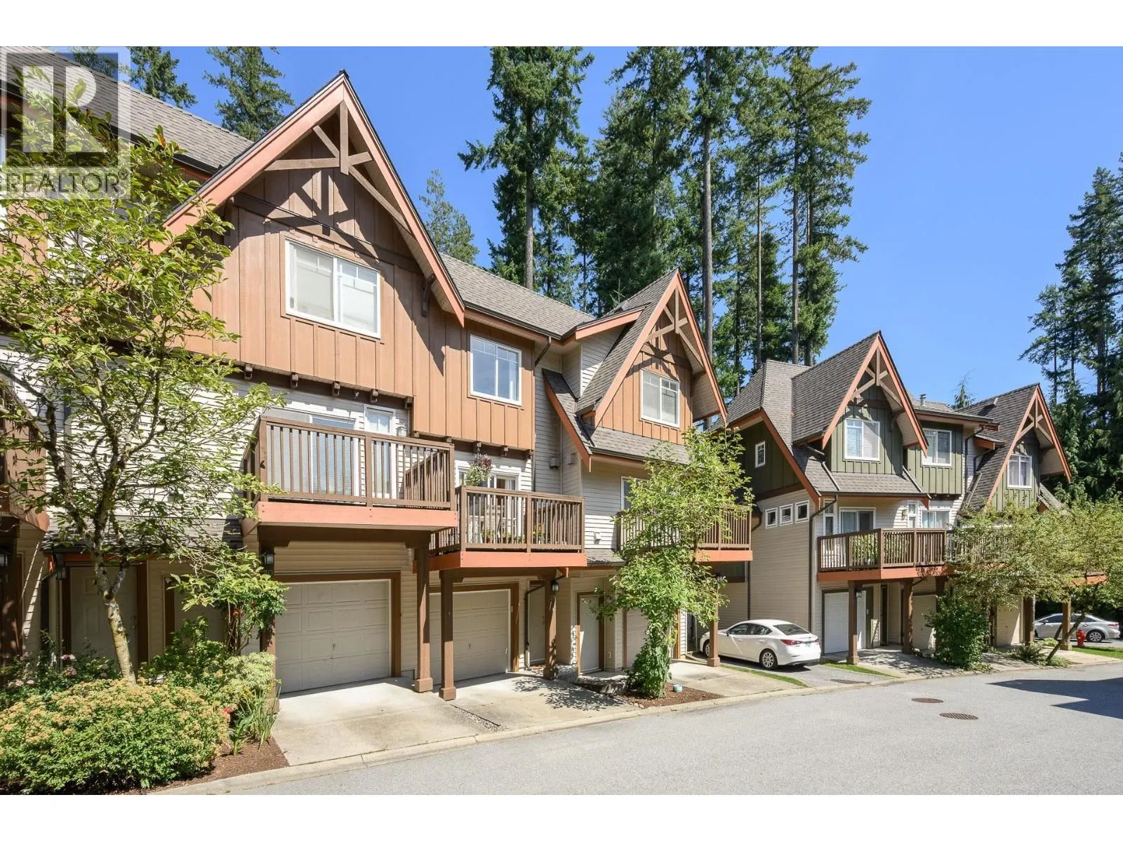 29 2000 PANORAMA DRIVE