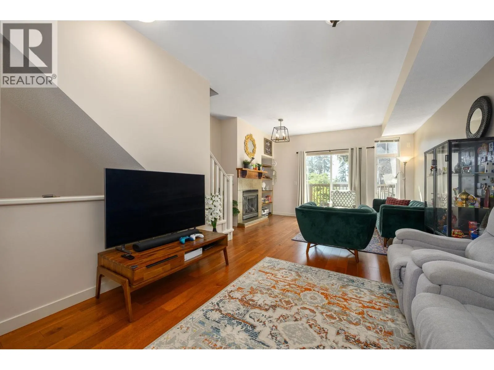 29 2000 PANORAMA DRIVE