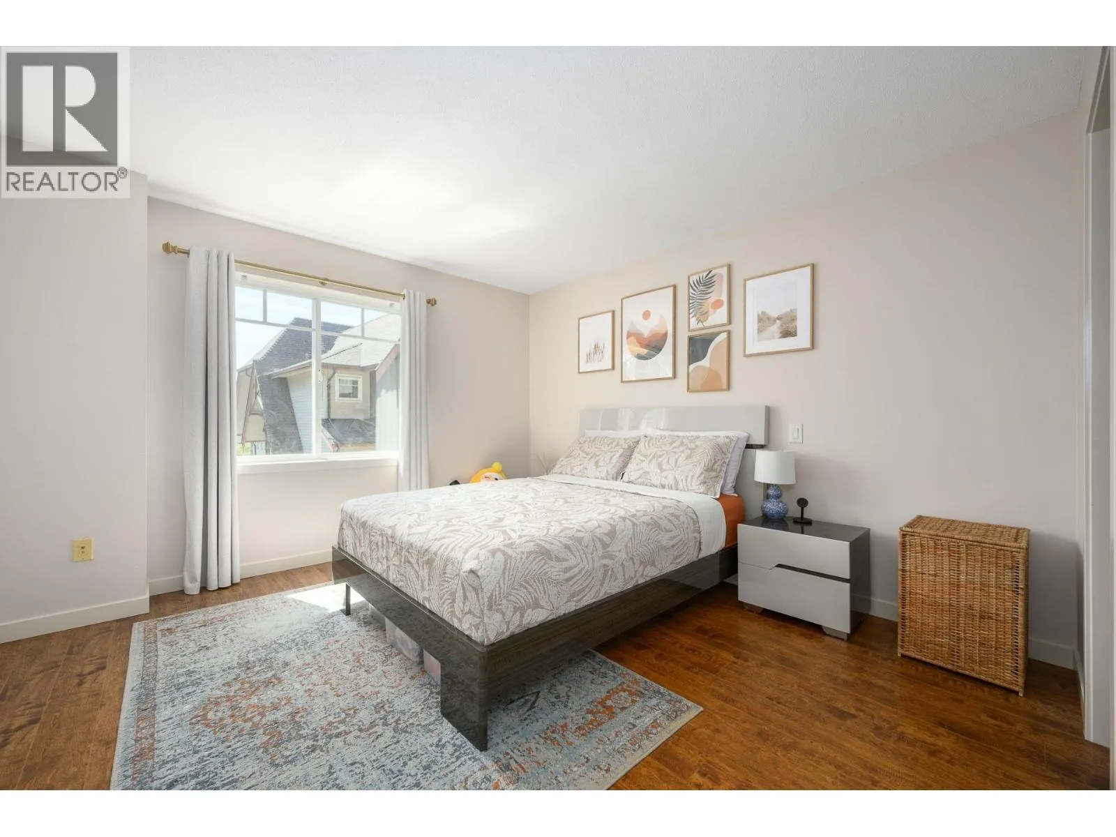 29 2000 PANORAMA DRIVE