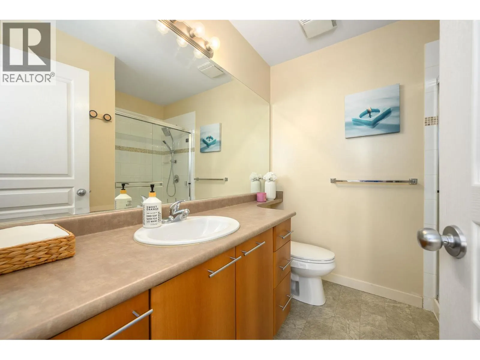 29 2000 PANORAMA DRIVE