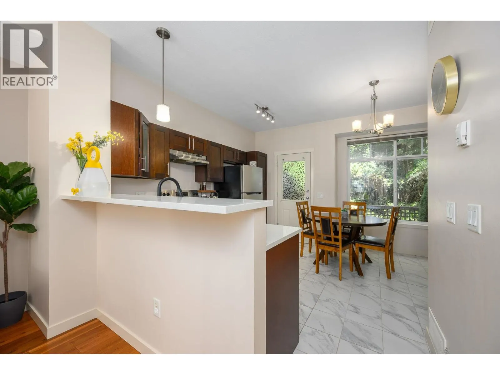 29 2000 PANORAMA DRIVE