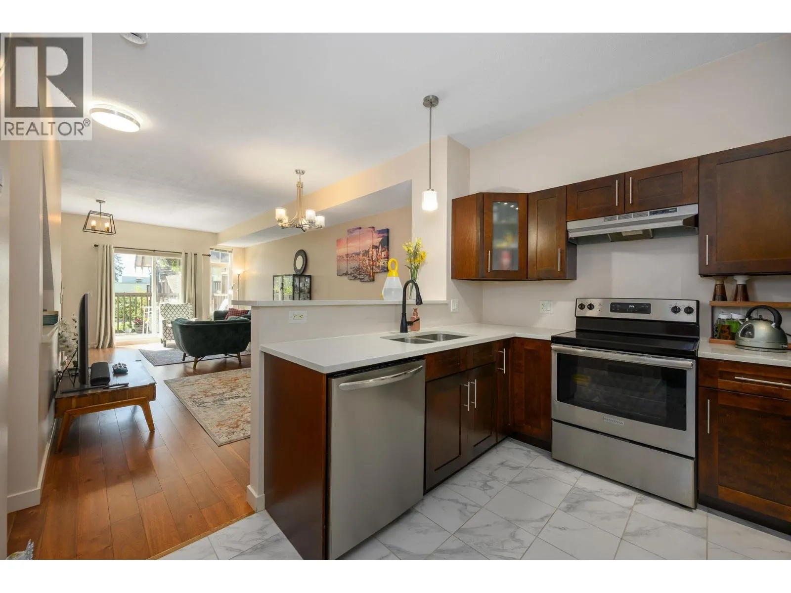 29 2000 PANORAMA DRIVE
