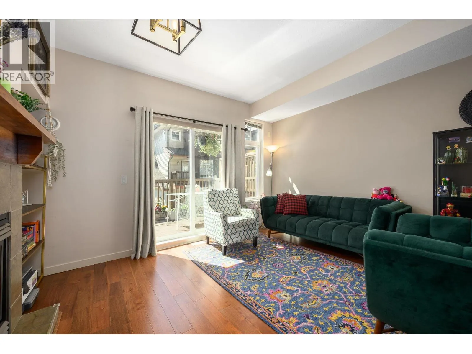 29 2000 PANORAMA DRIVE