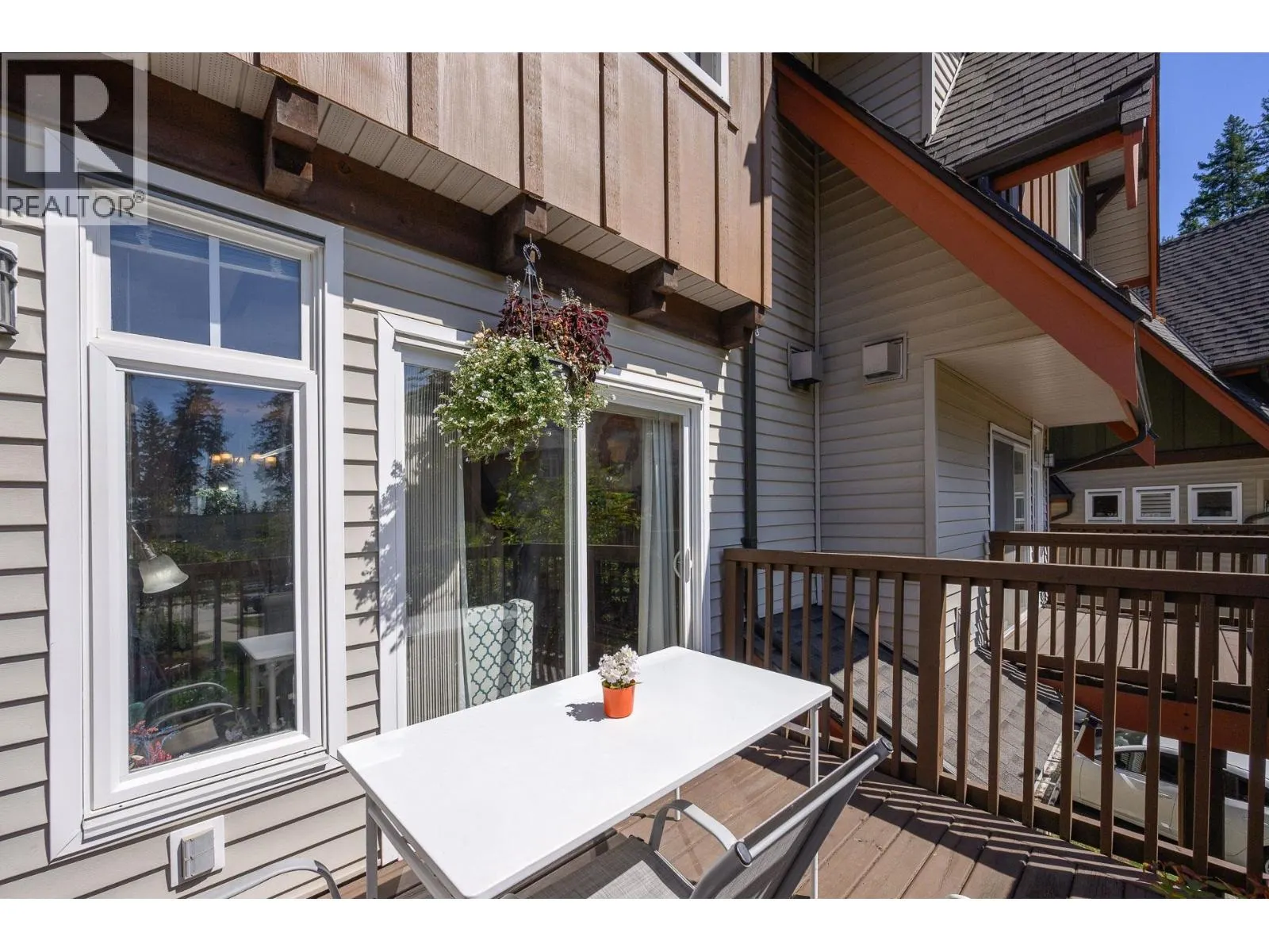 29 2000 PANORAMA DRIVE