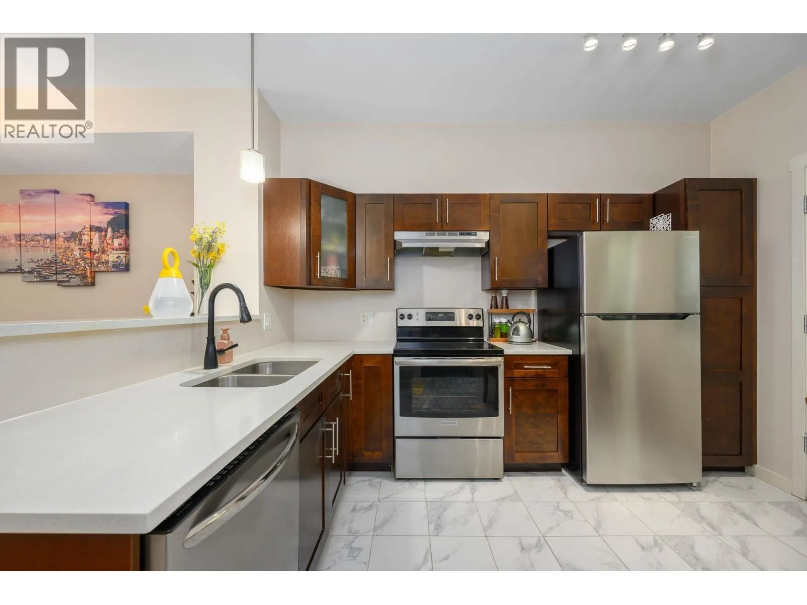 29 2000 PANORAMA DRIVE