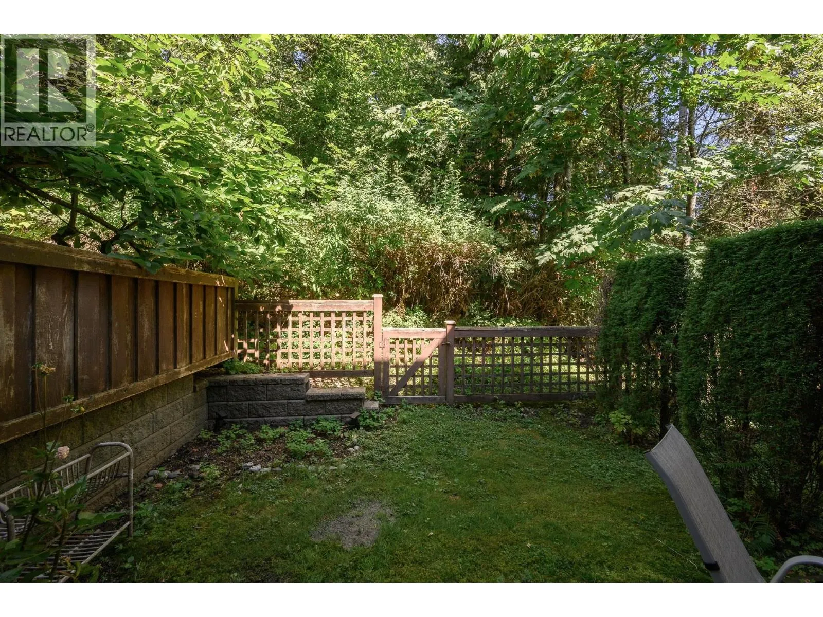 29 2000 PANORAMA DRIVE