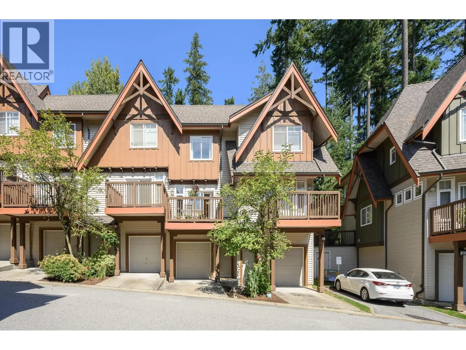 29 2000 PANORAMA DRIVE