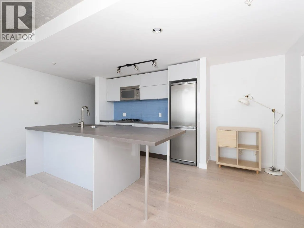 2503 108 W CORDOVA STREET