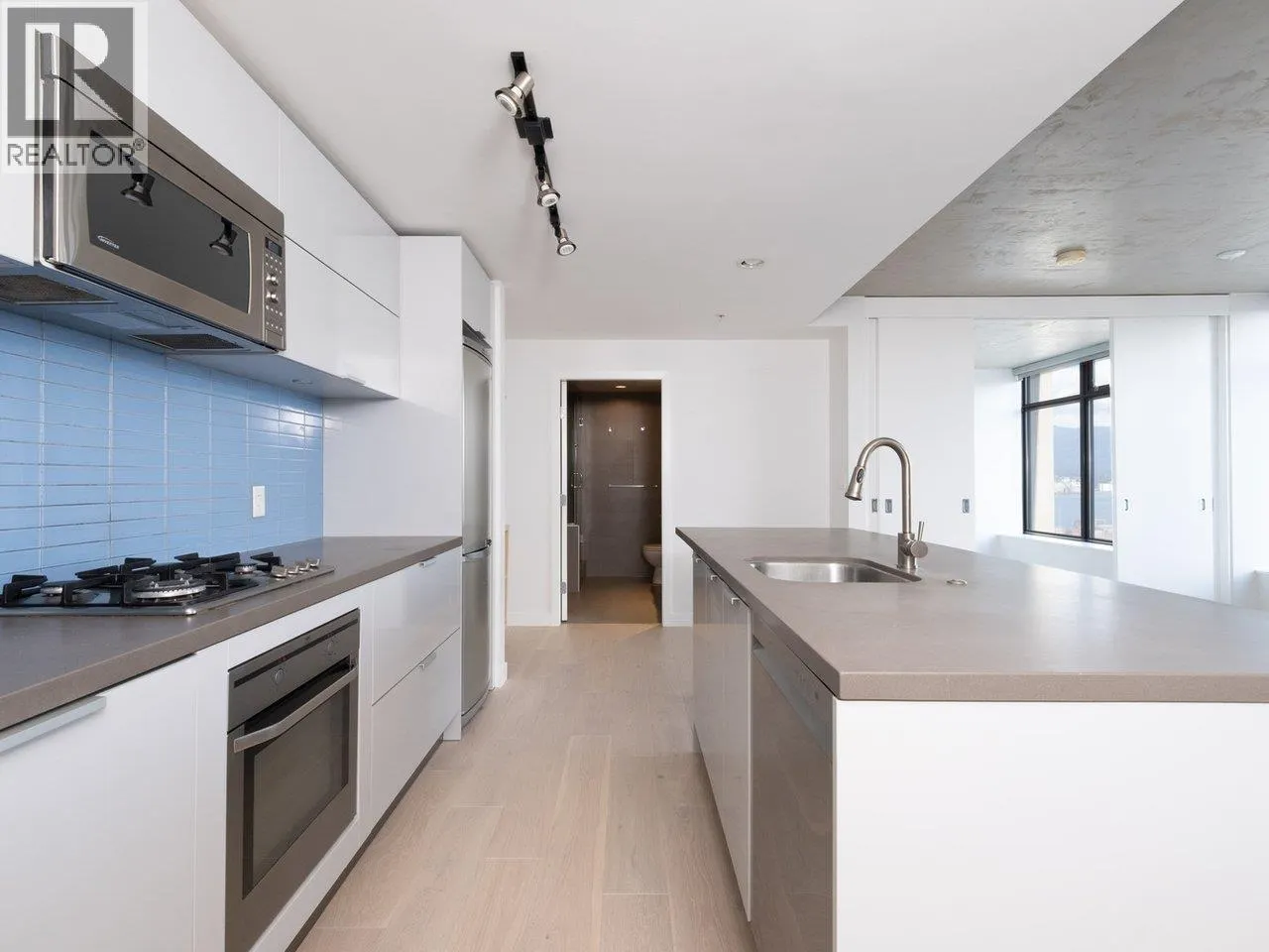 2503 108 W CORDOVA STREET